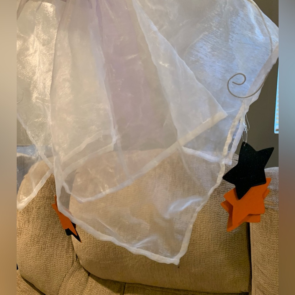 Ghostly Halloween Windchime, For Indoor or Covered Use, Like New - Picture 10 of 14